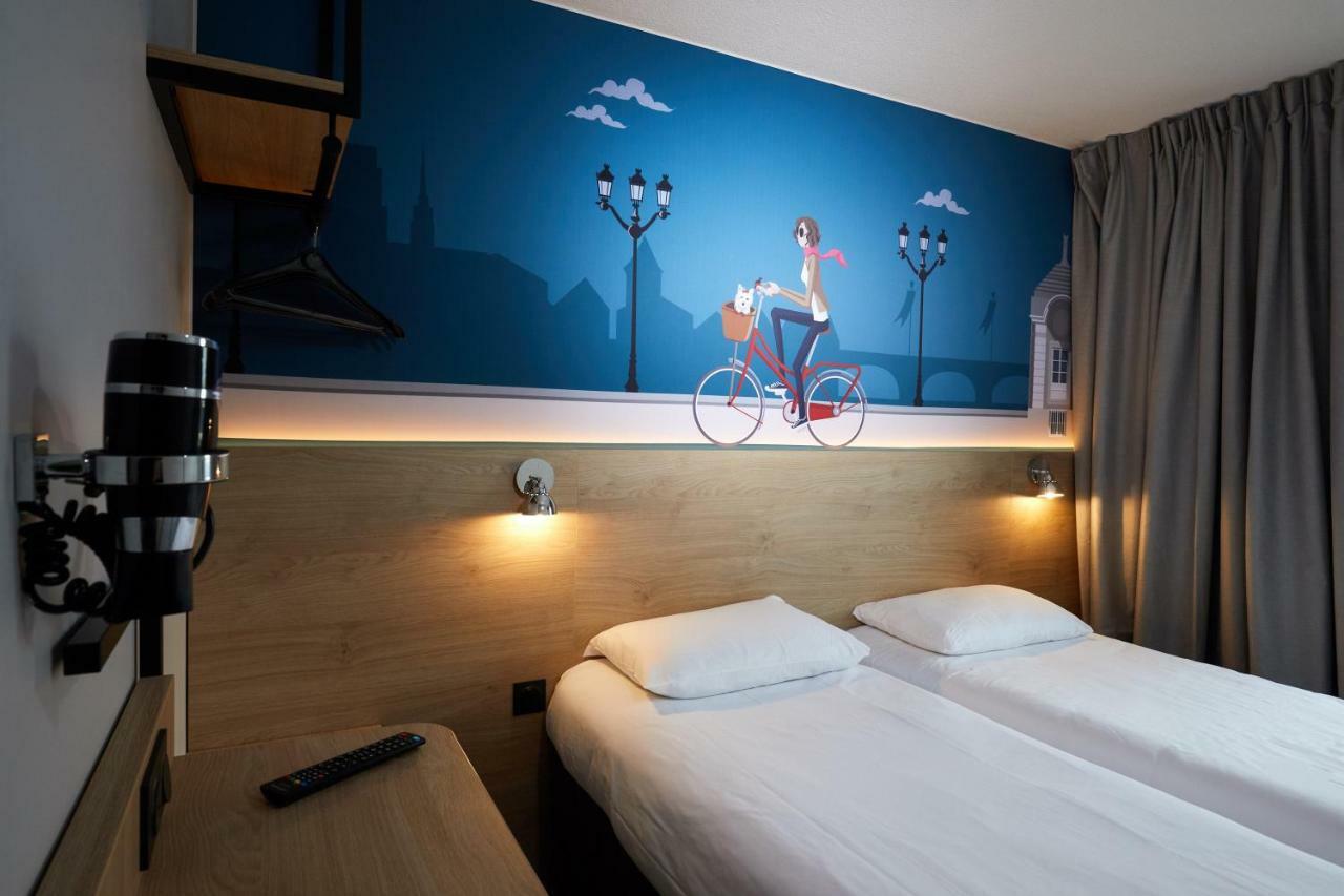 กีริอ๊าด ไดเร็ค ออร์เลียง เวสต์-ลา ชาเปล แซ็งเมสแม็ง Hotel ลาชาแปล-แซ็งต์-เมส์แม็ง ภายนอก รูปภาพ