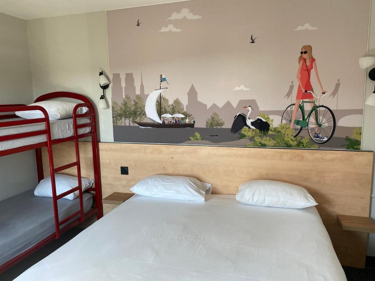 กีริอ๊าด ไดเร็ค ออร์เลียง เวสต์-ลา ชาเปล แซ็งเมสแม็ง Hotel ลาชาแปล-แซ็งต์-เมส์แม็ง ภายนอก รูปภาพ